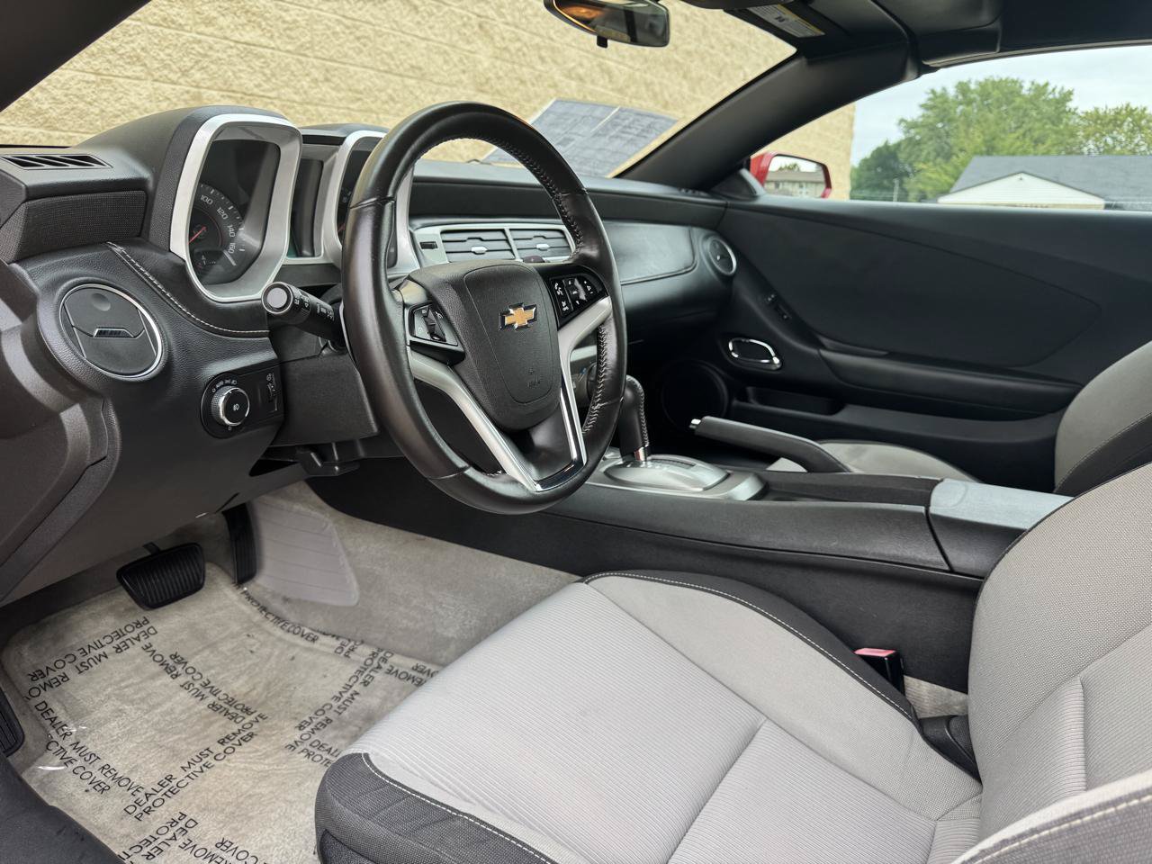 Used 2015 Chevrolet Camaro LT RWD image 24