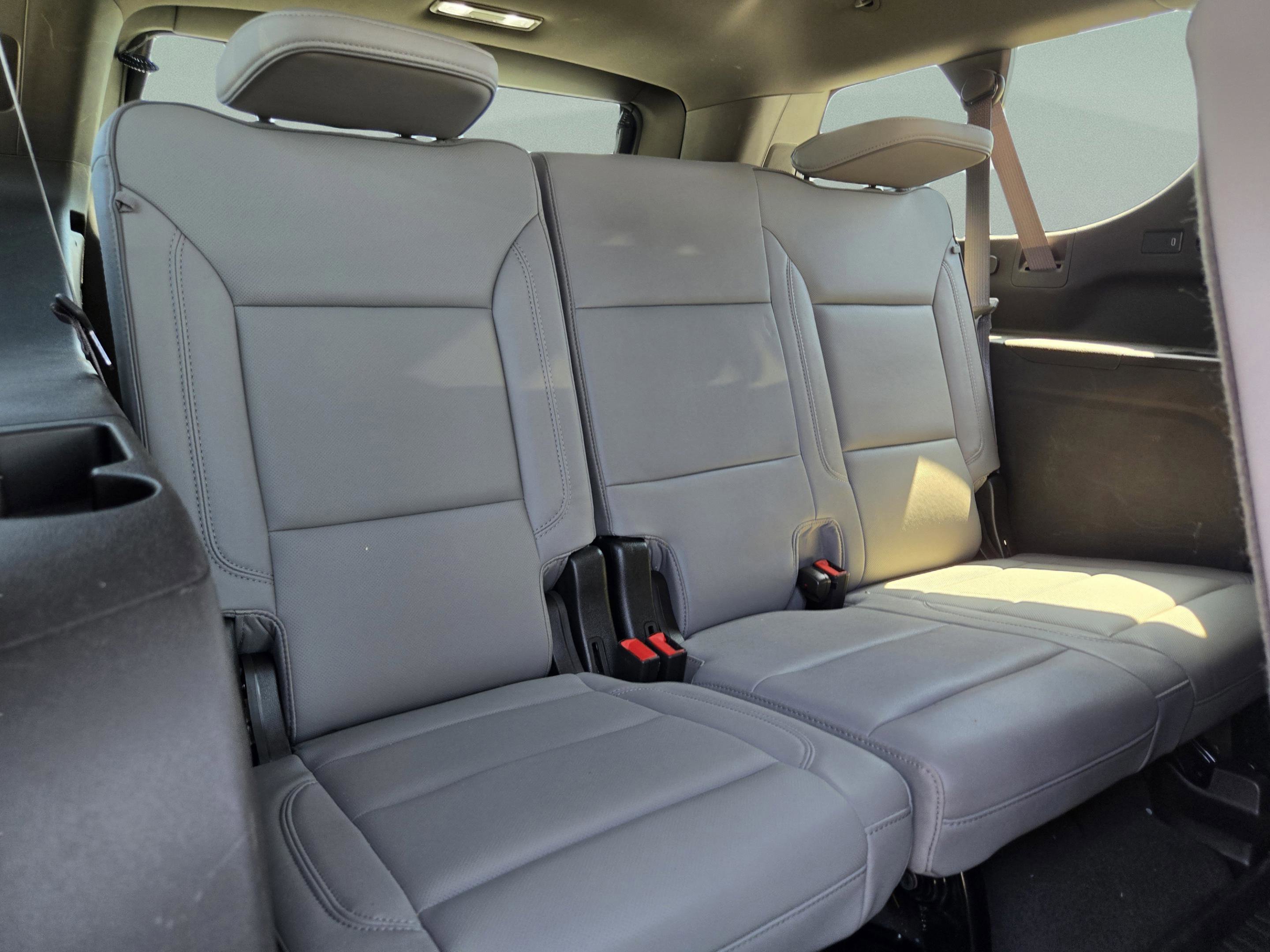 Used 2023 GMC Yukon XL SLT w/ SLT Luxury Package RWD image 18