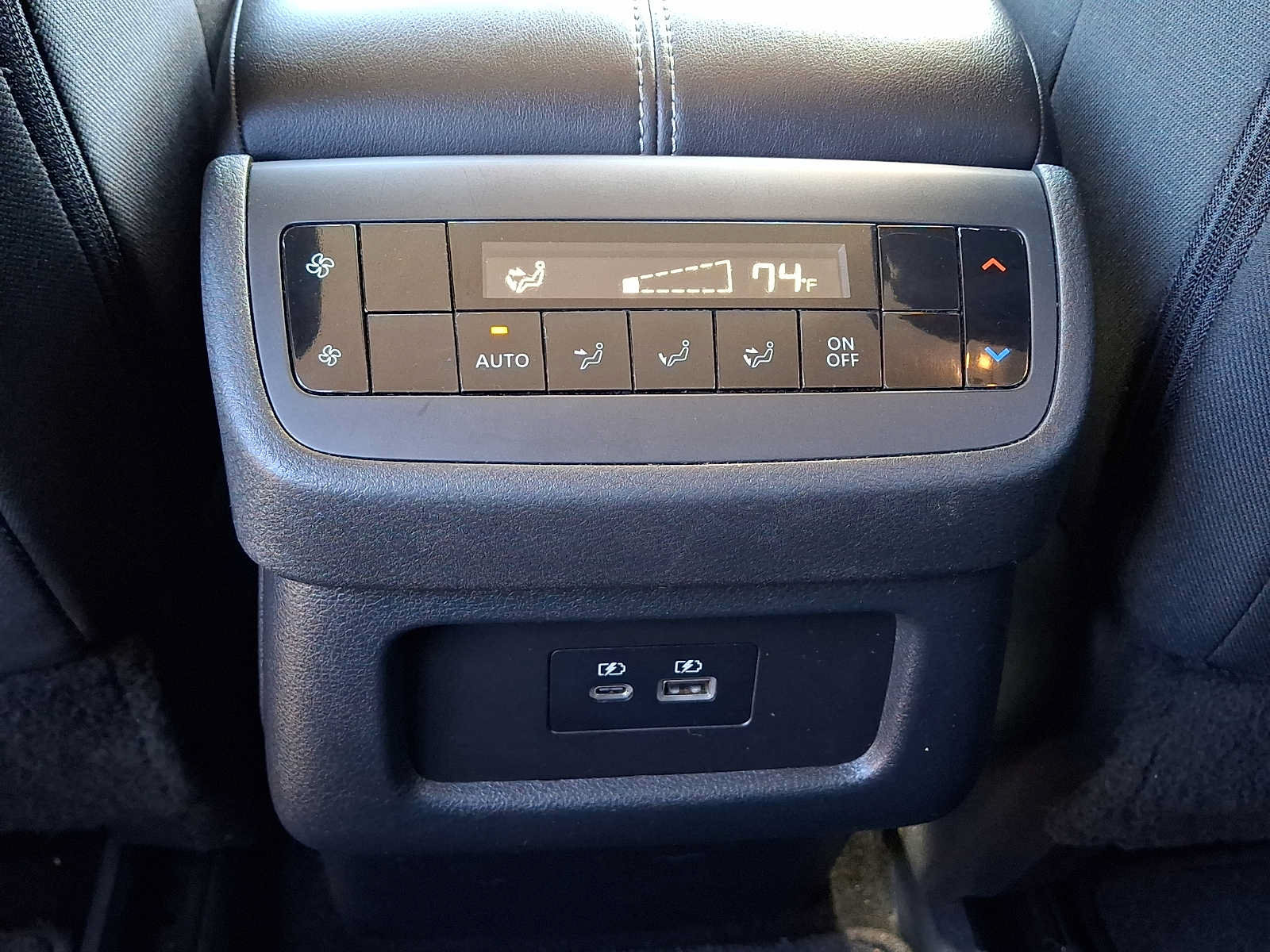 Used 2024 Nissan Pathfinder SV AWD/4WD image 12