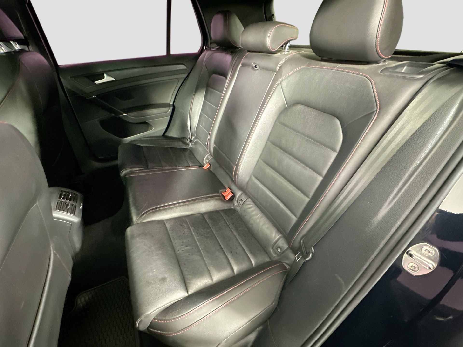 Used 2021 Volkswagen GTI SE image 24