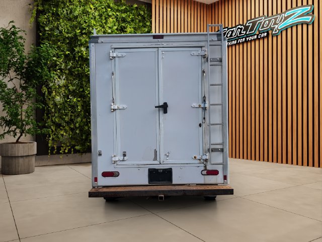 Used 2016 GMC Savana 3500 RWD image 4