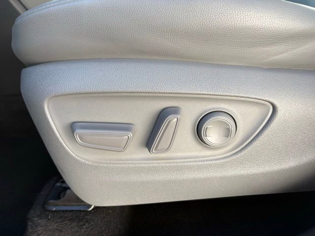 Used 2023 Toyota Highlander XLE image 24