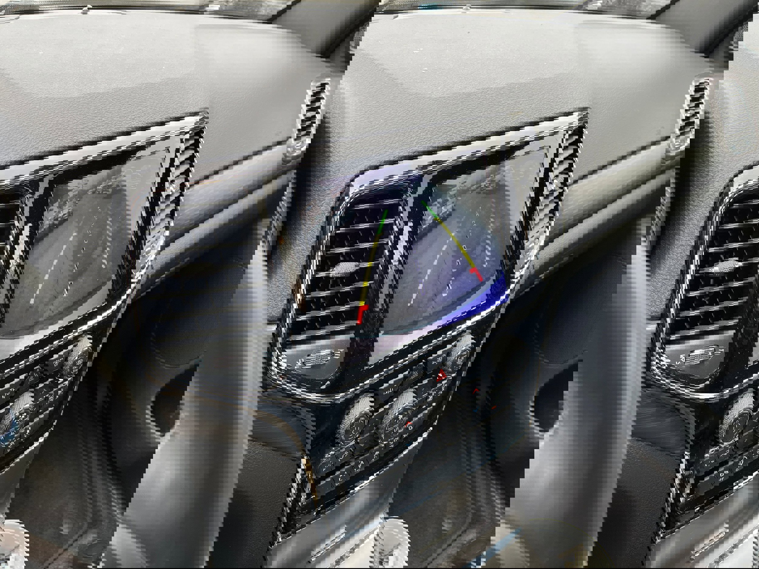 Used 2019 Jeep Grand Cherokee Laredo image 20