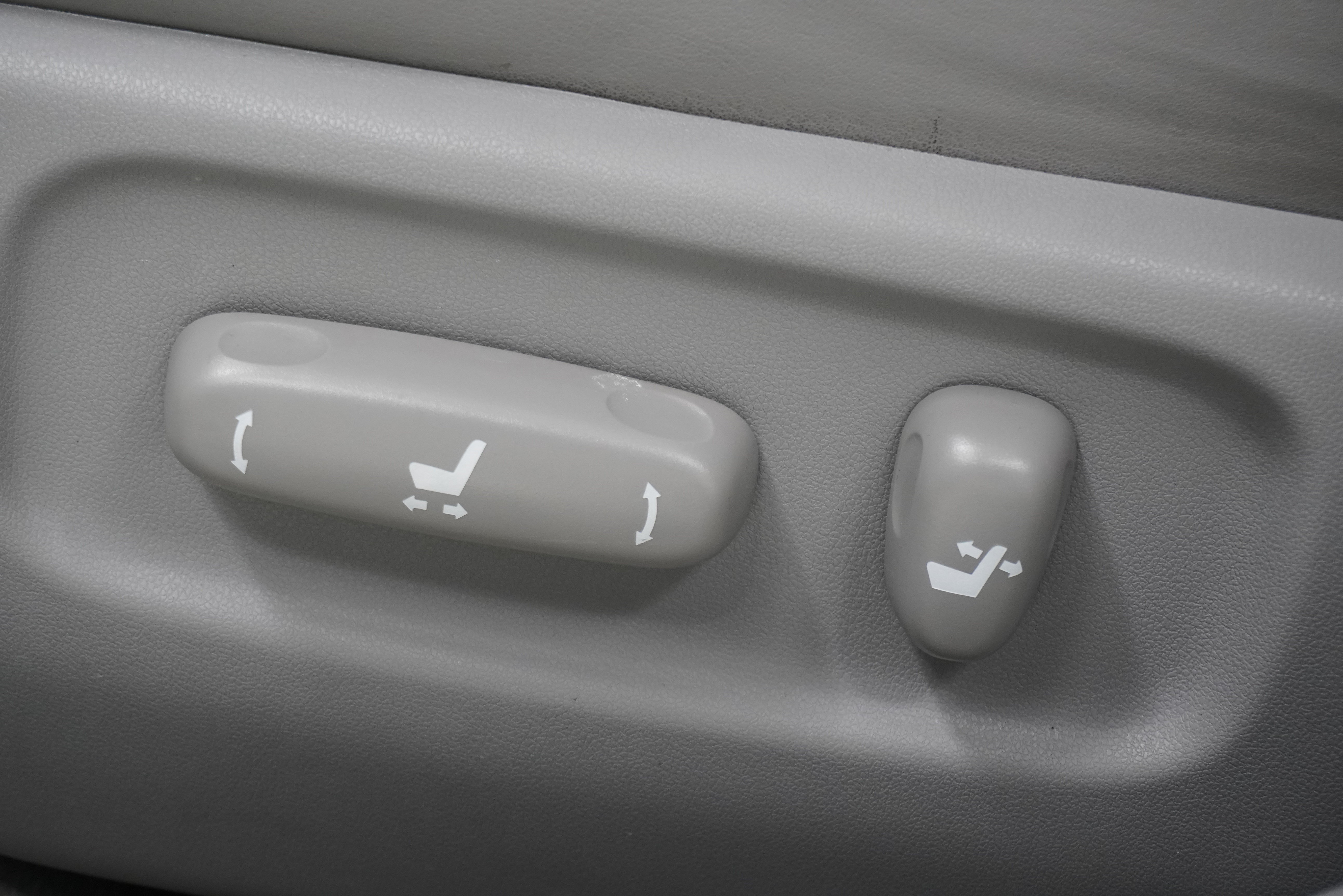 Used 2005 Lexus ES 330 w/ Preferred Accessory Pkg FWD image 14
