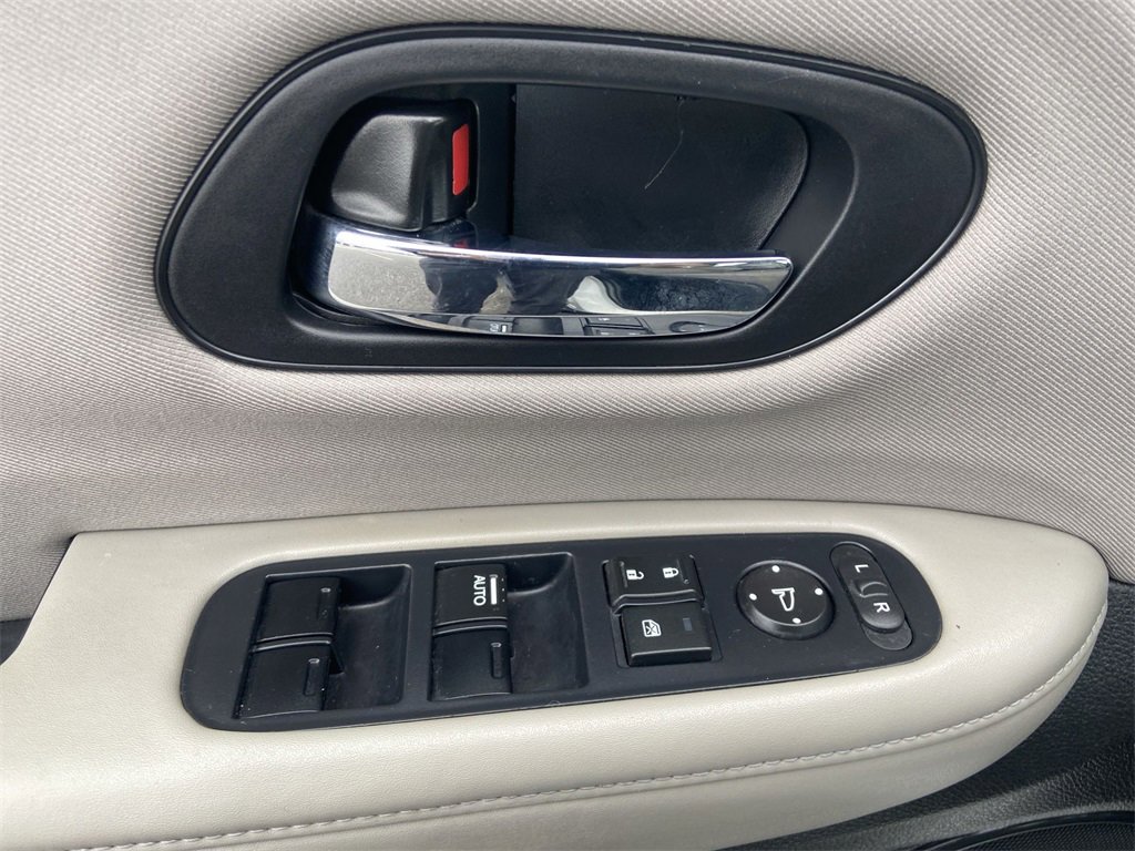 Used 2018 Honda HR-V LX image 22