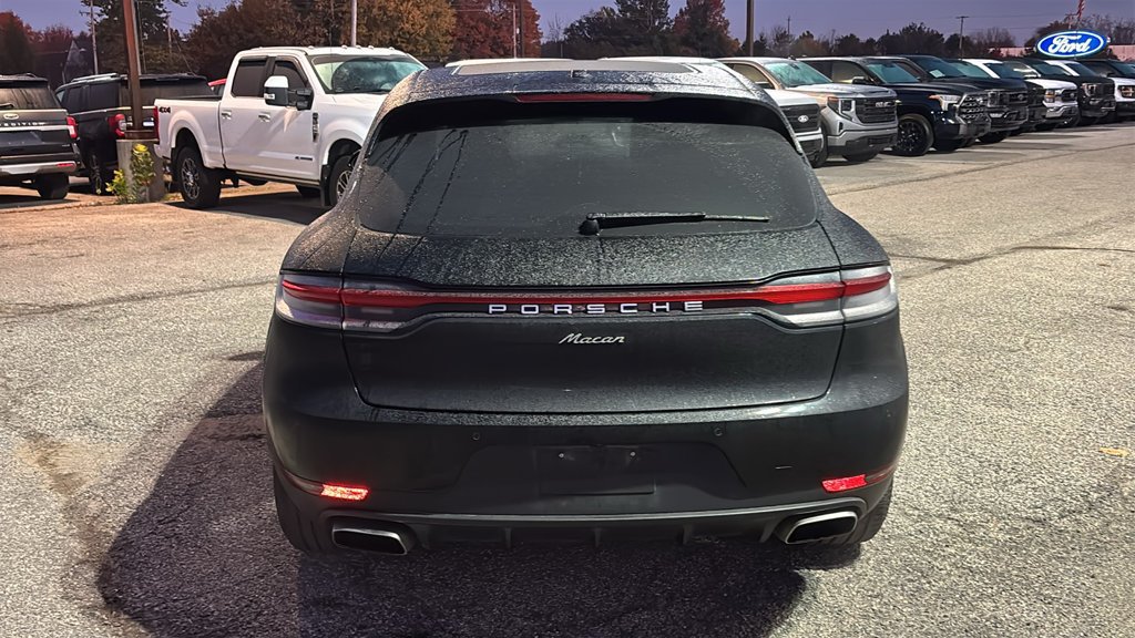 Used 2020 Porsche Macan AWD/4WD image 32