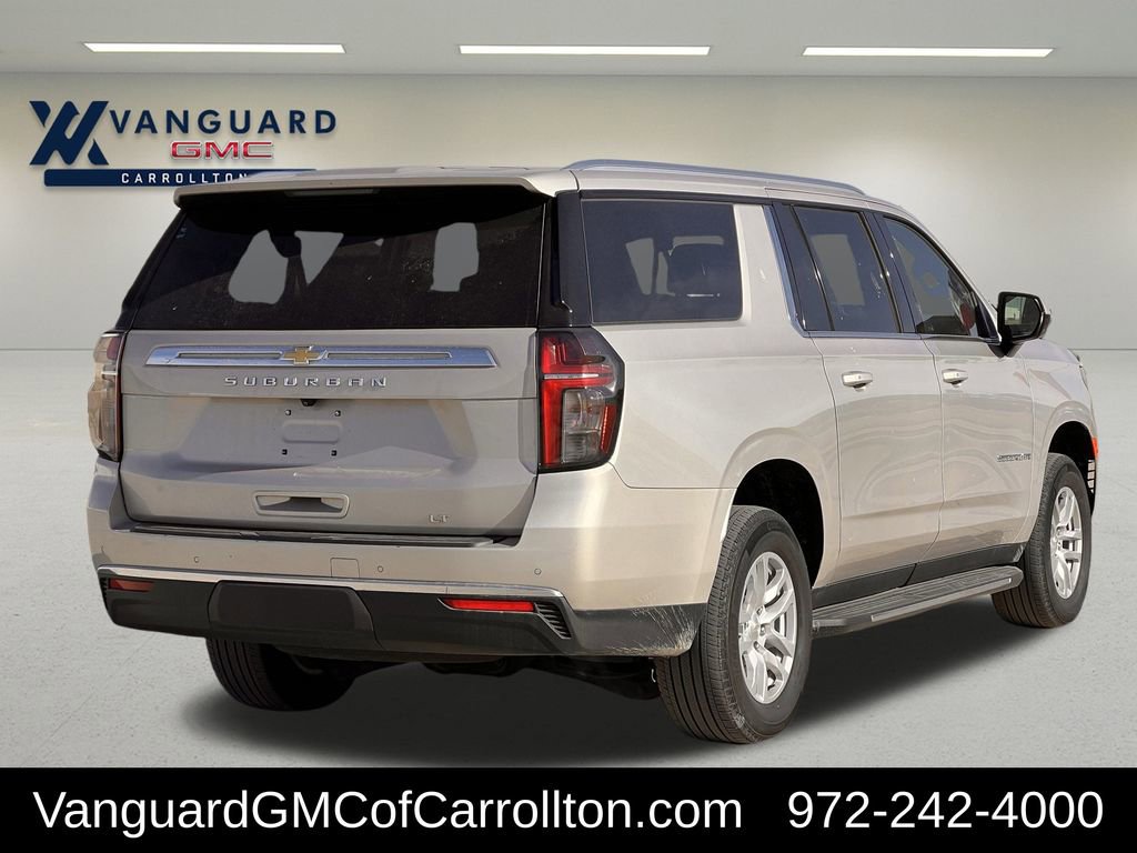 Used 2024 Chevrolet Suburban LT image 3