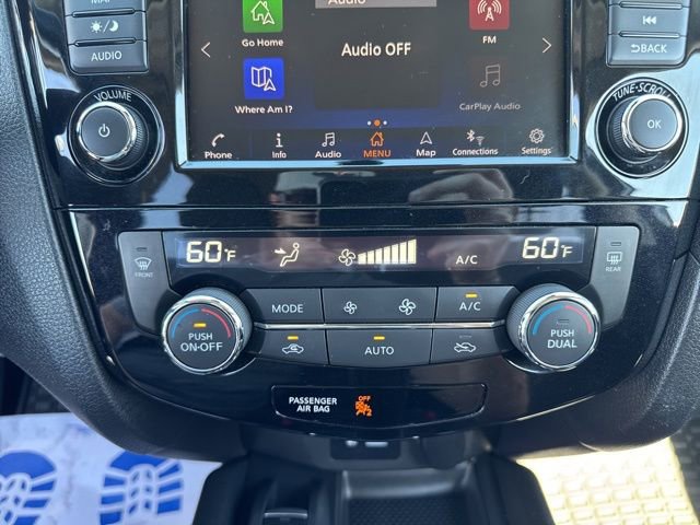 Used 2020 Nissan Rogue SV w/ Premium Package image 25