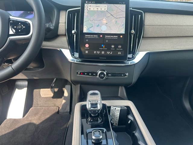 New 2025 Volvo XC90 T8 Core w/ Climate Package image 11
