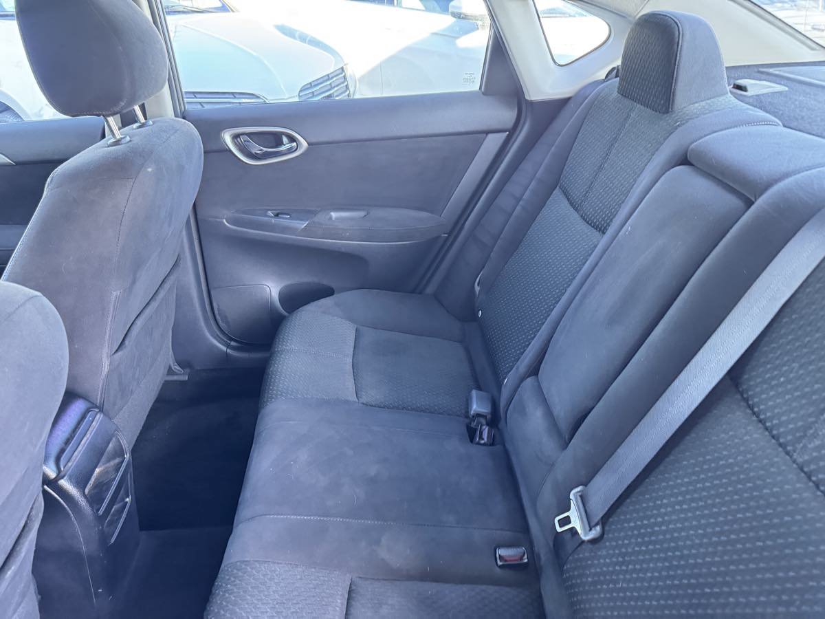 Used 2015 Nissan Sentra SR FWD image 27