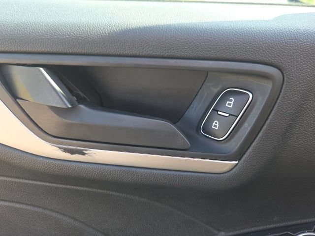 Used 2022 Ford Escape SE FWD image 17