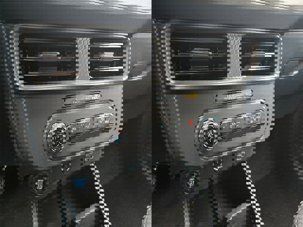 New 2025 Ford Maverick XLT w/ XLT Luxury Package image 16