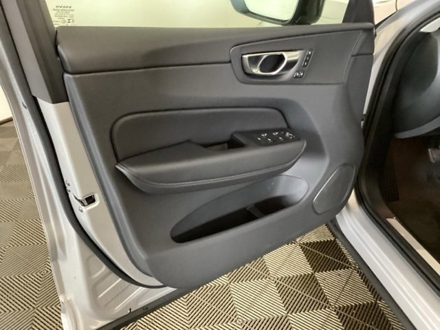 New 2025 Volvo XC60 T8 Core w/ Protection Package Premier image 16