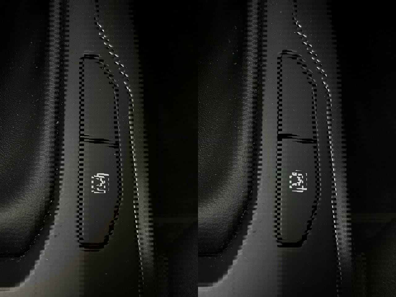 Used 2025 Kia K4 LXS image 24