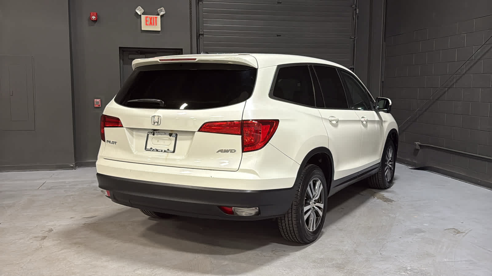 Used 2017 Honda Pilot EX-L image 4