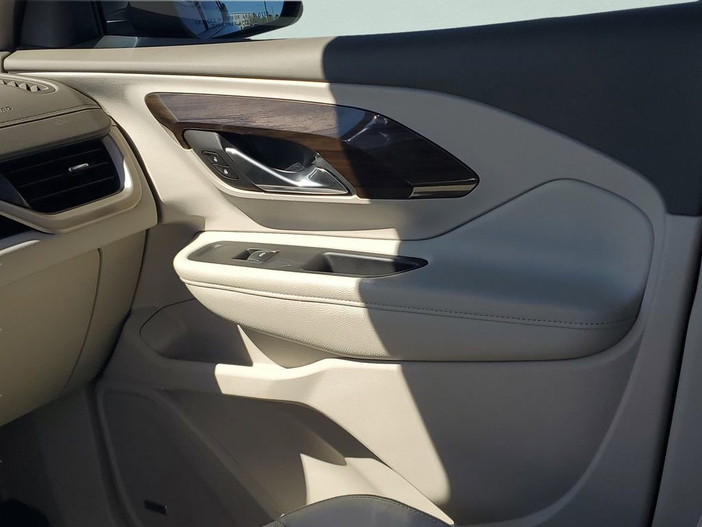 Used 2020 GMC Terrain Denali w/ Denali Premium Package image 16