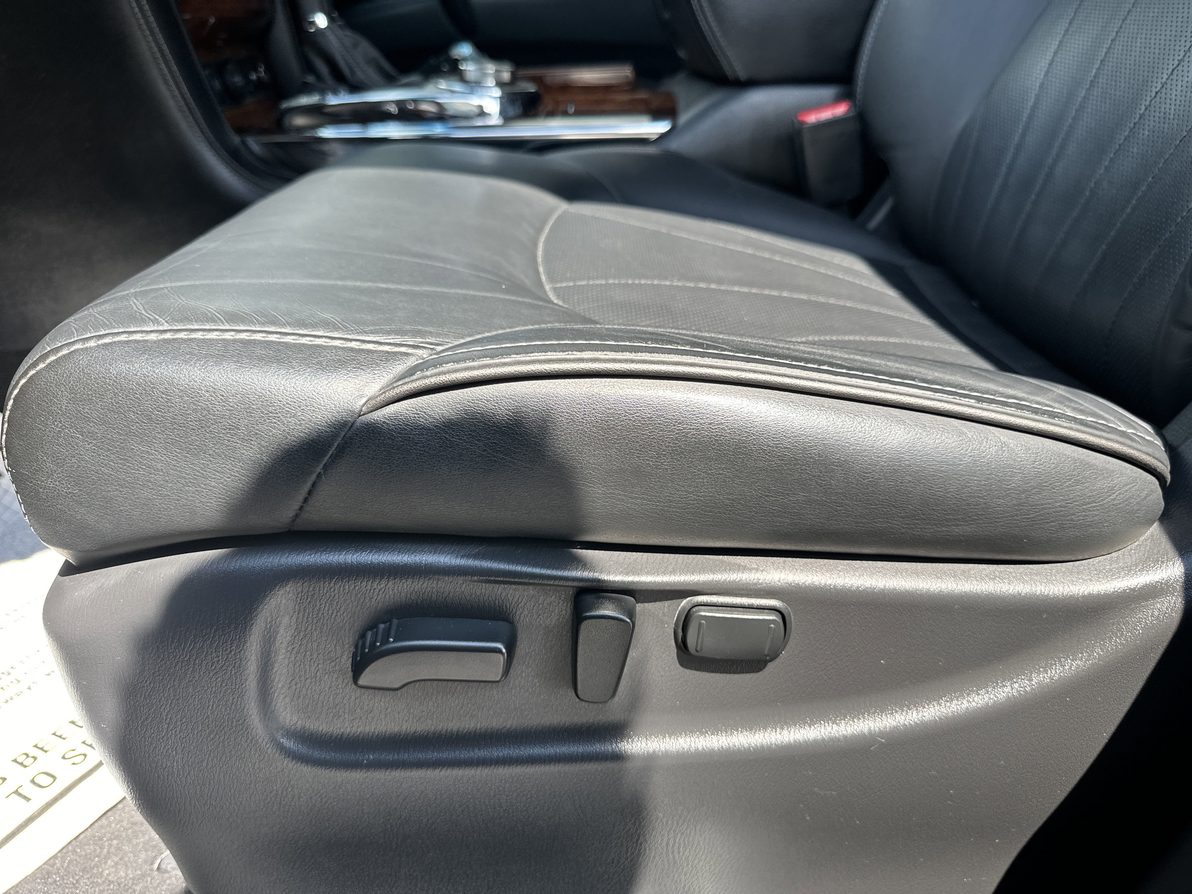 Used 2017 INFINITI QX80 4WD w/ Deluxe Technology Package image 13