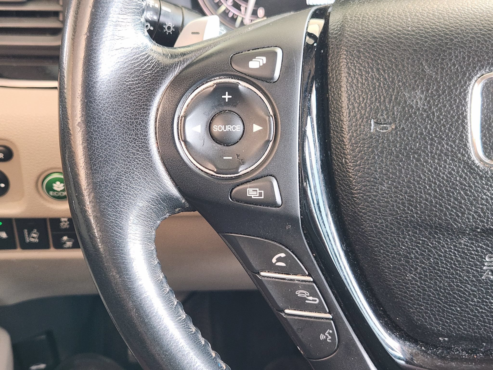 Used 2017 Honda Pilot Touring image 29