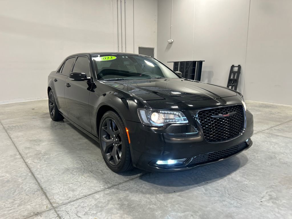 Used 2023 Chrysler 300 S image 4