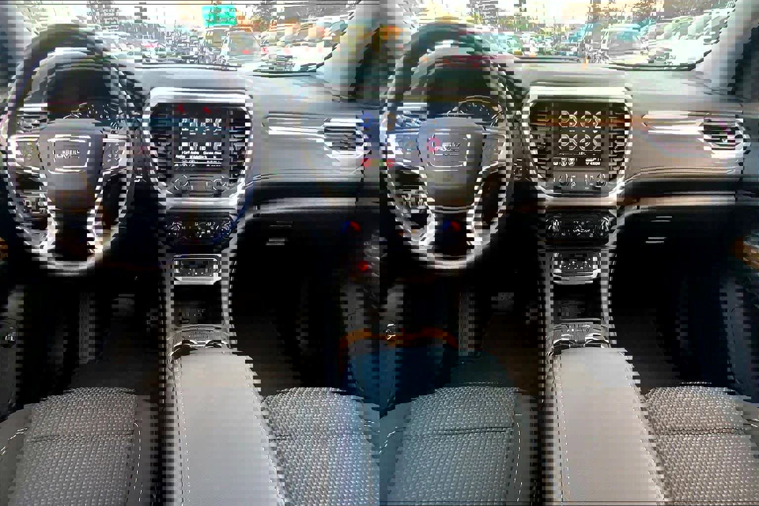 Certified 2023 GMC Acadia SLE w/ Driver Convenience Package image 13