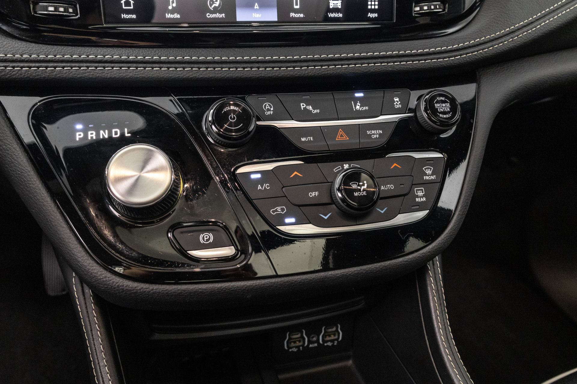 Used 2025 Chrysler Pacifica Limited FWD image 28