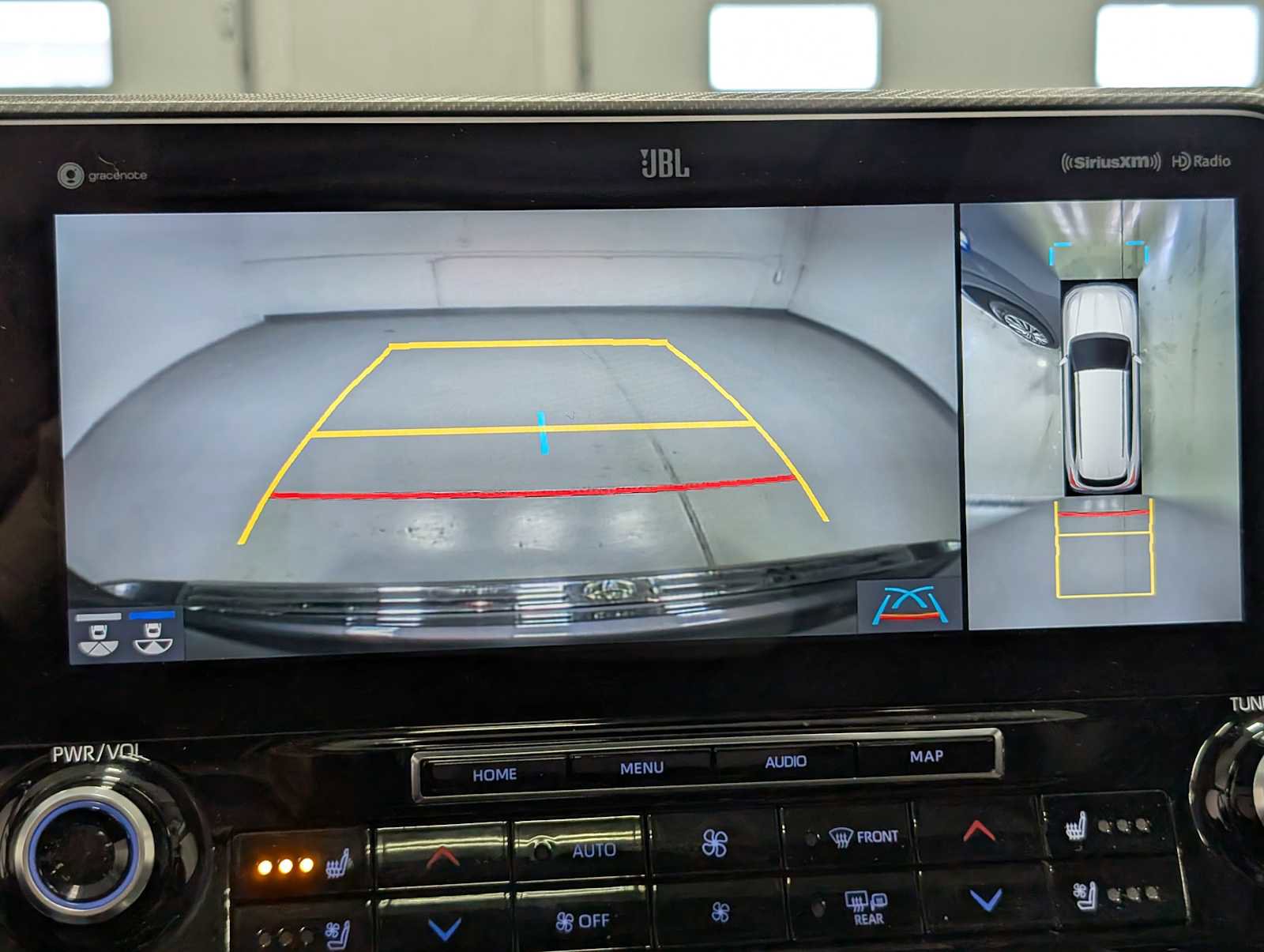 Used 2021 Toyota Highlander Platinum image 30