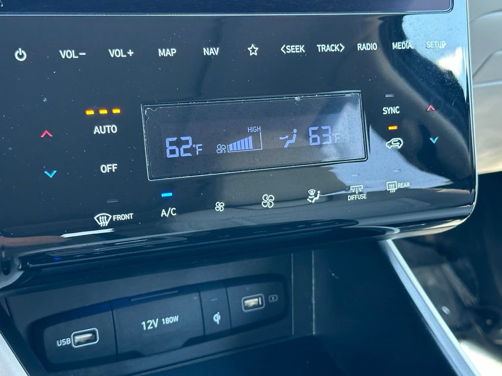 Certified 2024 Hyundai Tucson Limited AWD/4WD image 22
