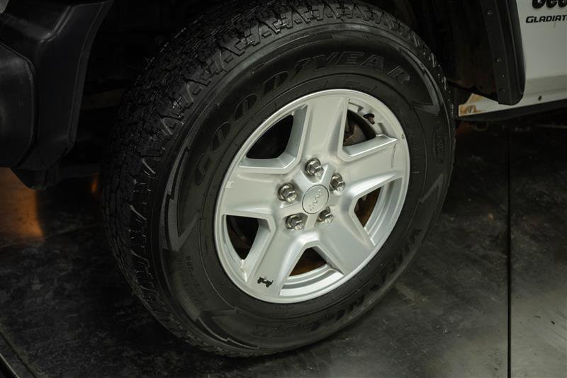 Used 2020 Jeep Gladiator Sport w/ Quick Order Package 24S image 4