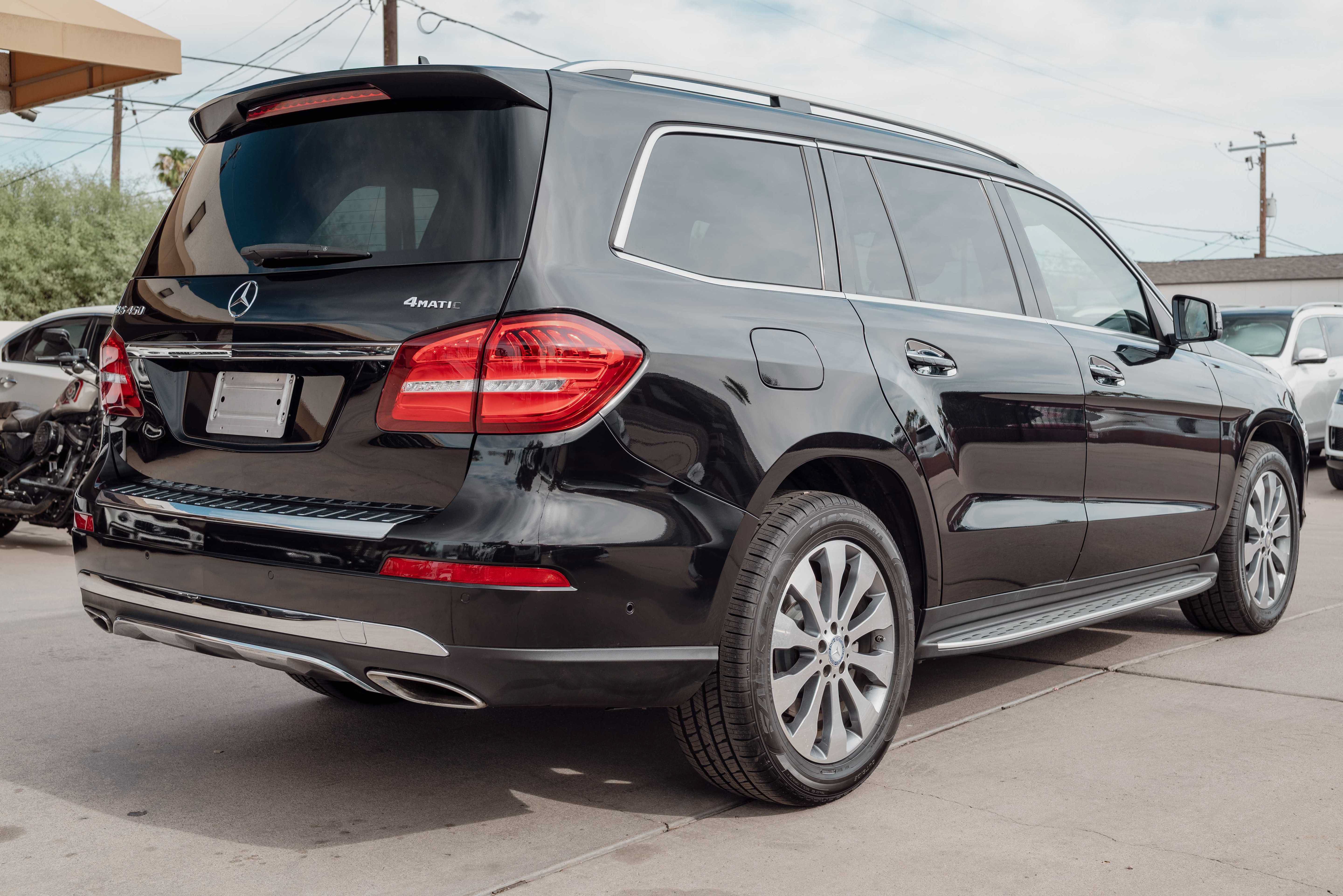 Used 2017 Mercedes-Benz GLS 450 4MATIC w/ Premium Package image 8