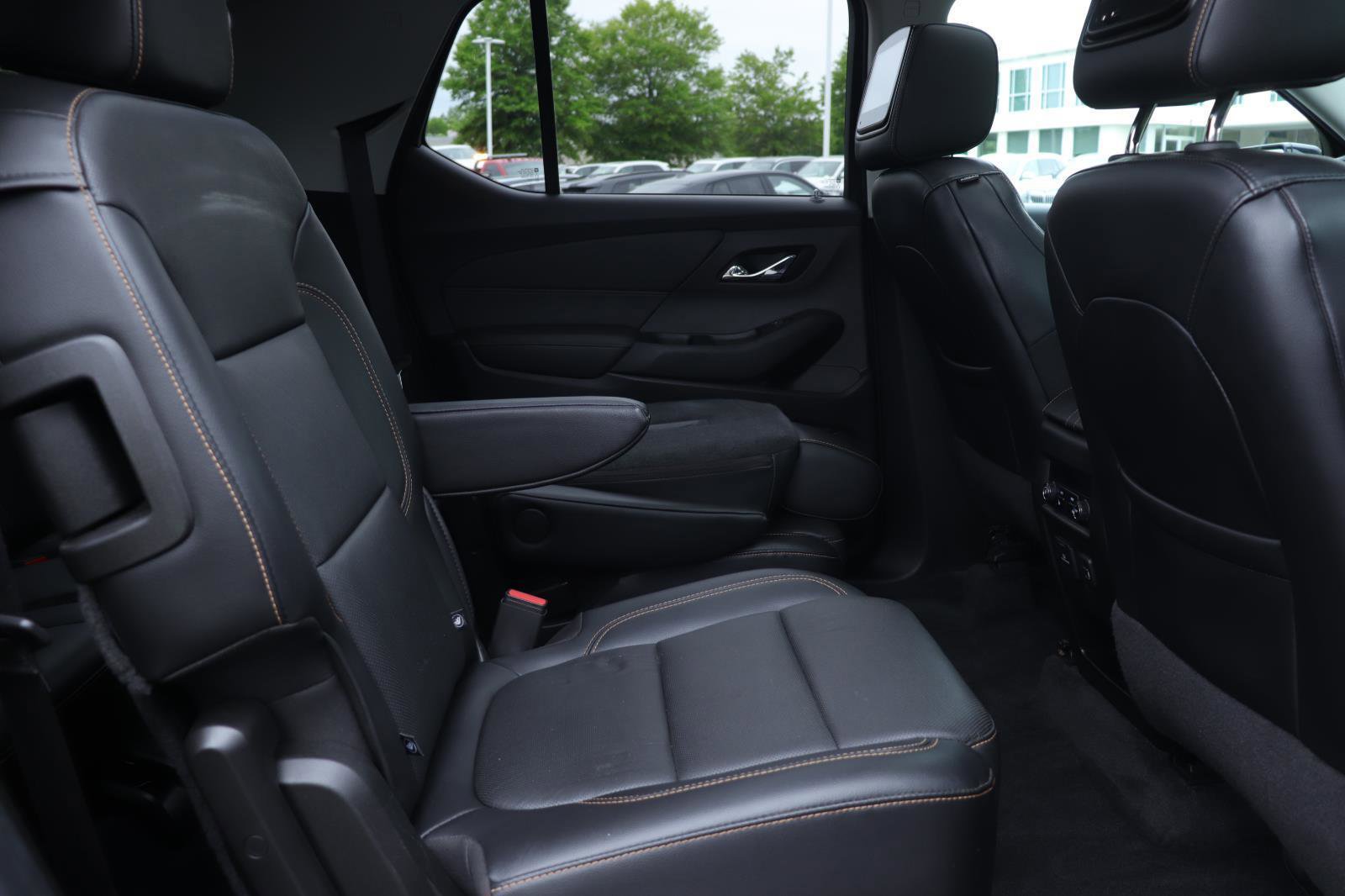 Used 2019 Chevrolet Traverse Premier w/ Driver Confidence II Package FWD image 22