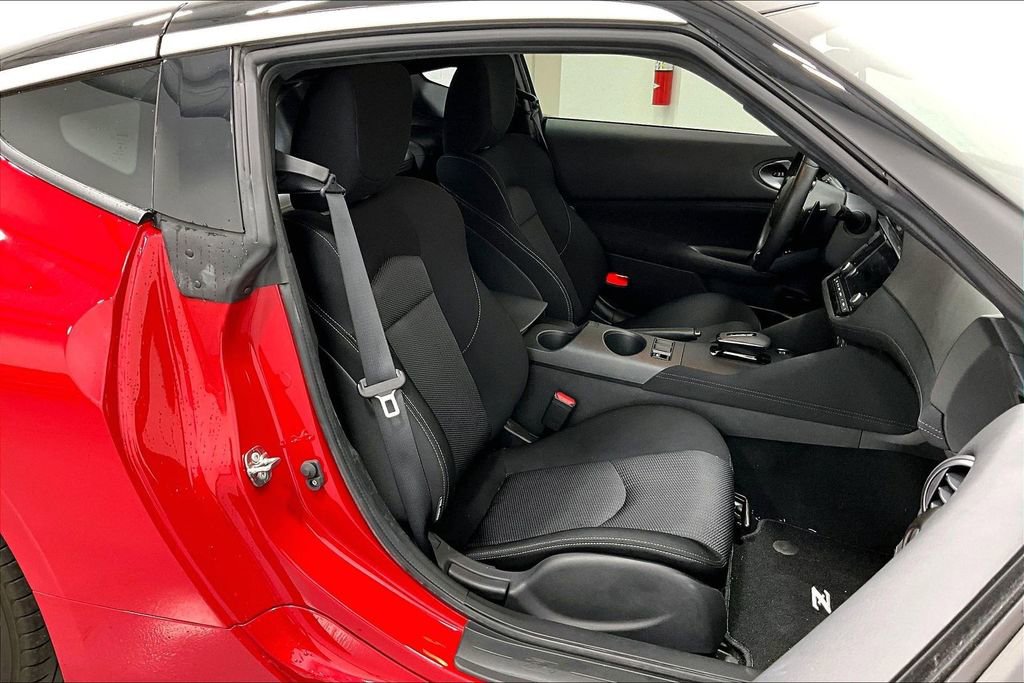 Used 2025 Nissan Z Sport w/ Floor Mat Package image 10