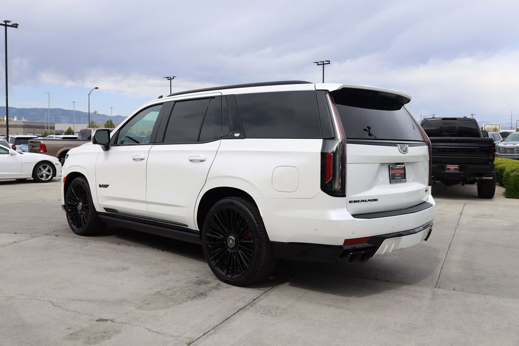 Used 2023 Cadillac Escalade V AWD/4WD image 4