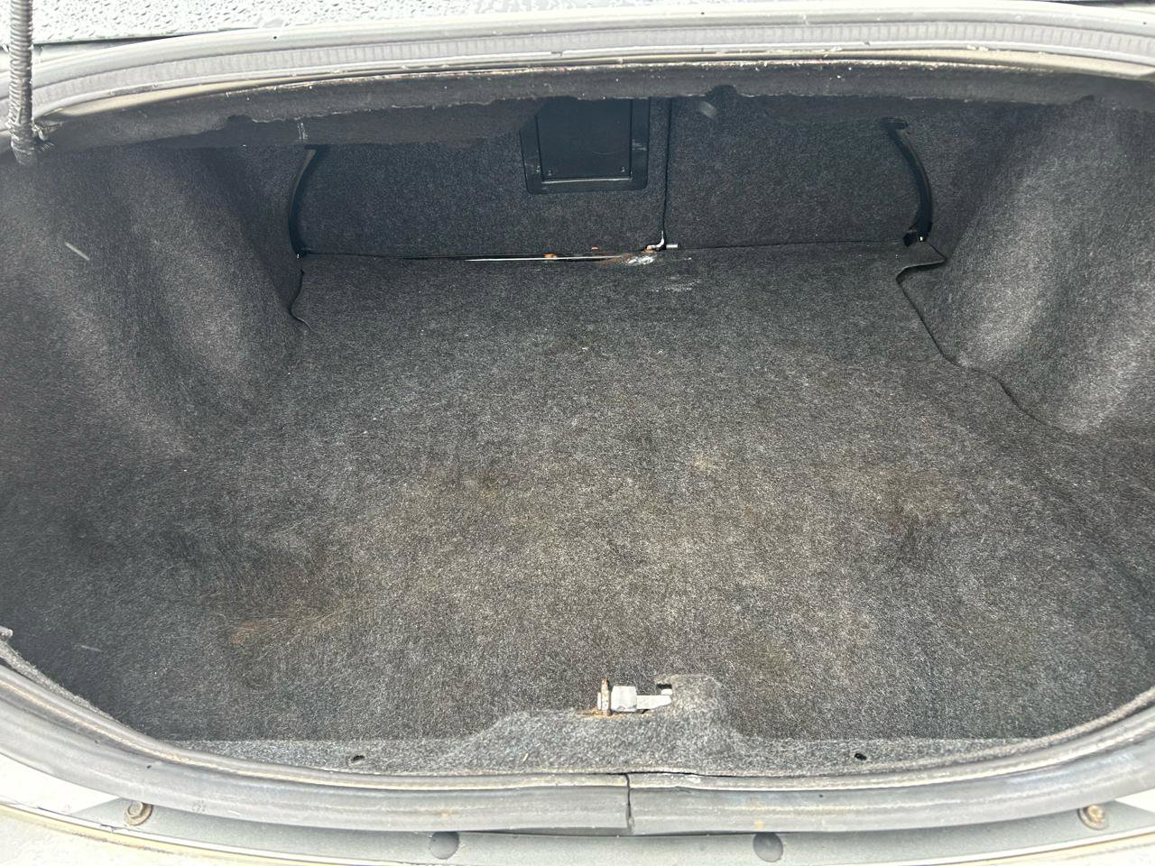 Used 2012 Dodge Avenger SE FWD image 17