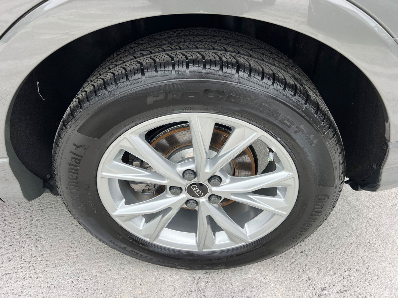 Certified 2025 Audi Q3 2.0T Premium Plus w/ Premium Plus Package AWD/4WD image 20