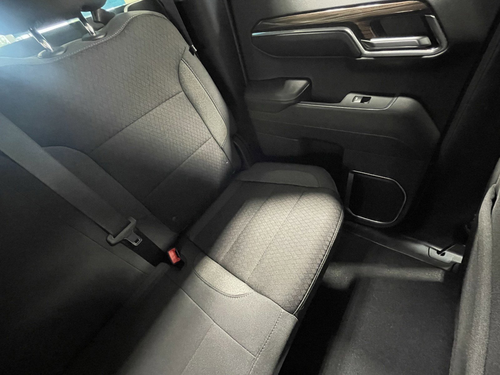 Used 2024 Chevrolet Silverado 1500 LT image 14