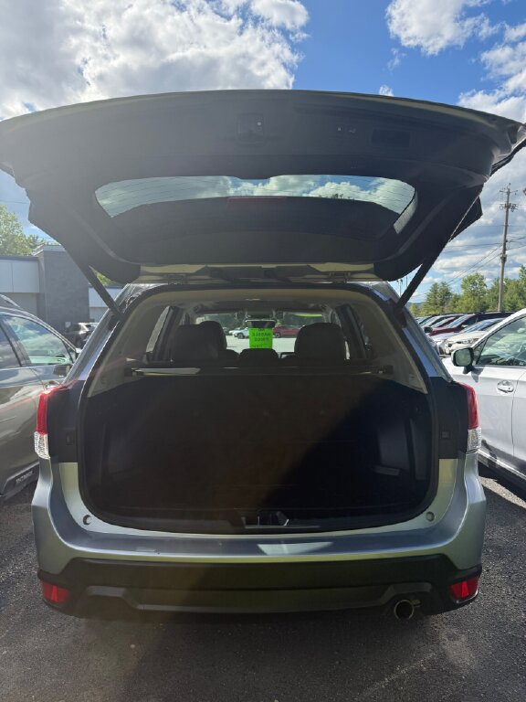 Used 2020 Subaru Forester Limited image 14