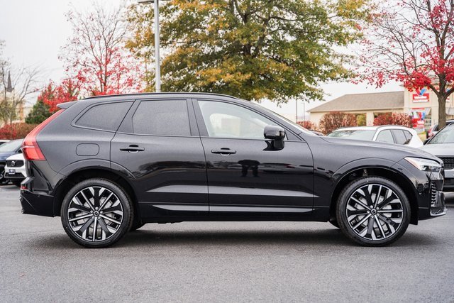 New 2026 Volvo XC60 B5 Ultra w/ Protection Package Premier image 3
