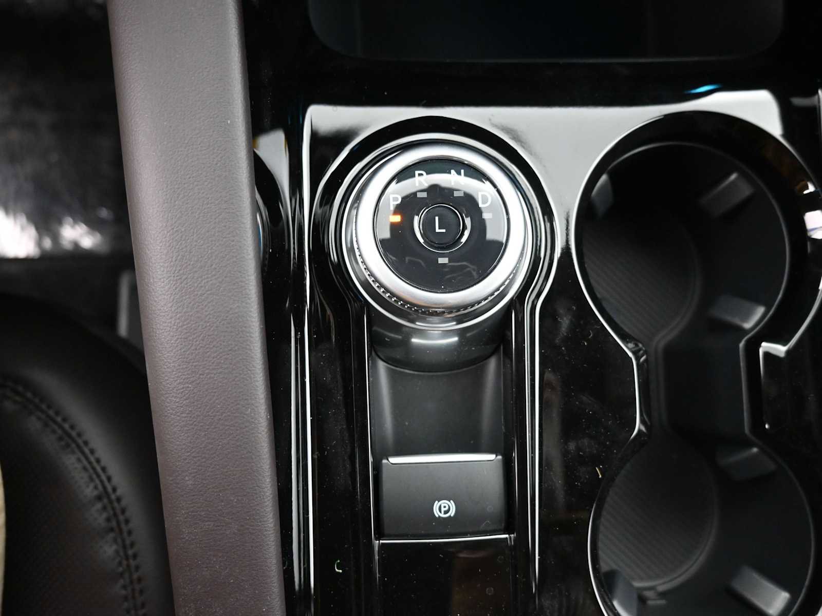 New 2026 Ford Explorer Platinum image 39