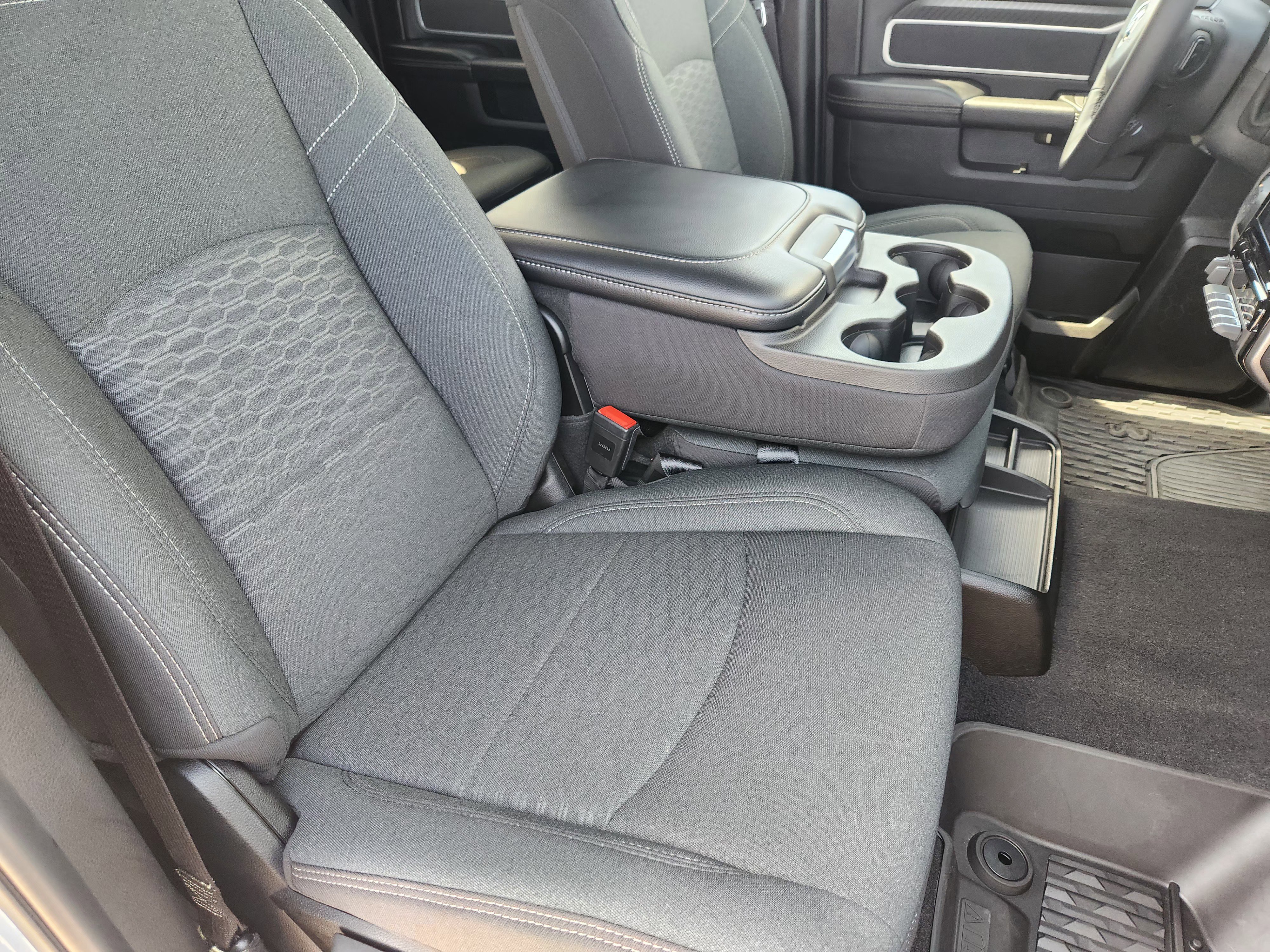 Used 2025 RAM 2500 Big Horn AWD/4WD image 16