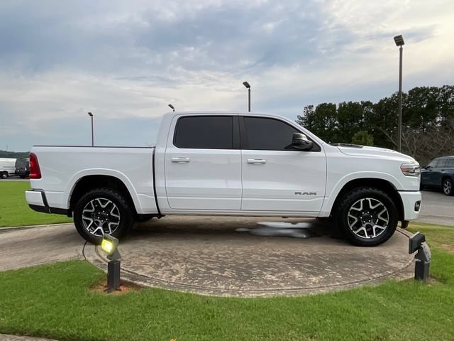 Used 2025 RAM 1500 Laramie AWD/4WD image 8