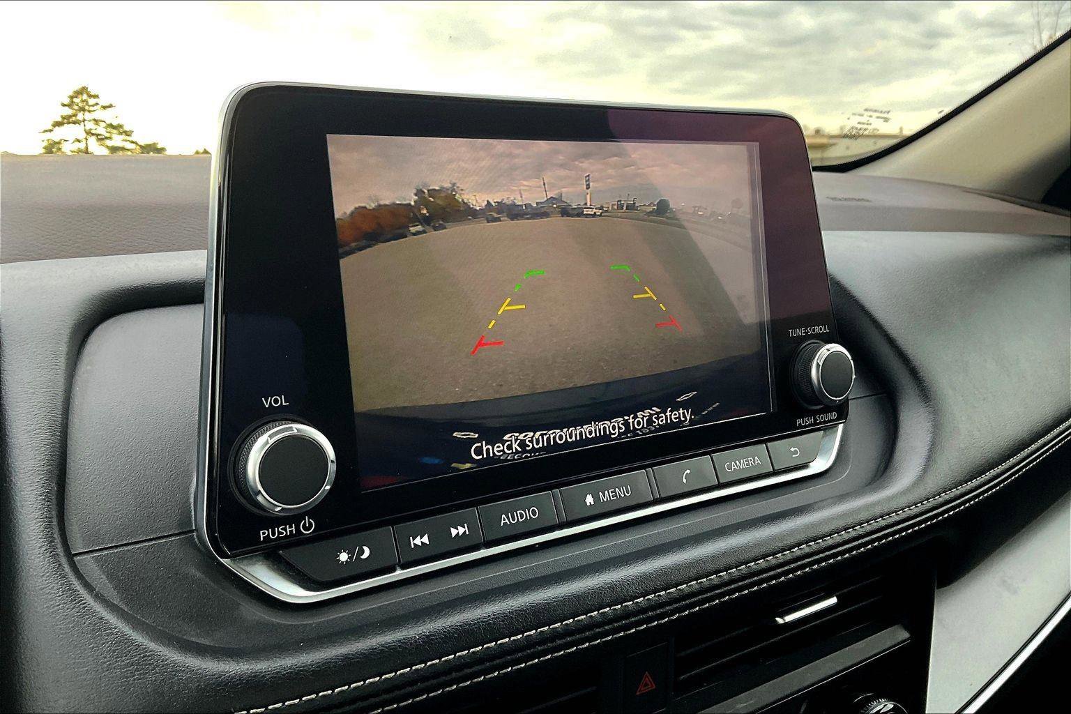 Used 2023 Nissan Rogue SV image 21