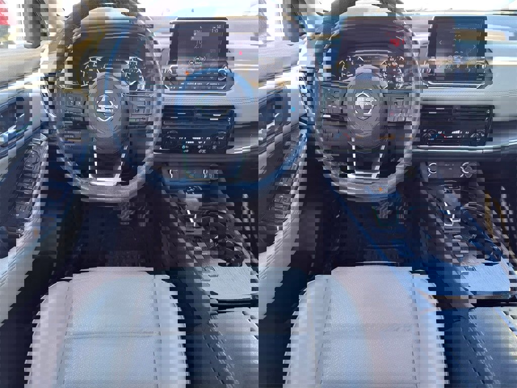 Used 2023 Nissan Rogue SV w/ SV Premium Package image 23