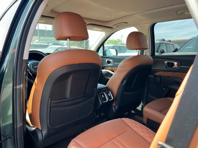 Certified 2022 Kia Sorento SX Prestige w/ Rust Color Package AWD/4WD image 11