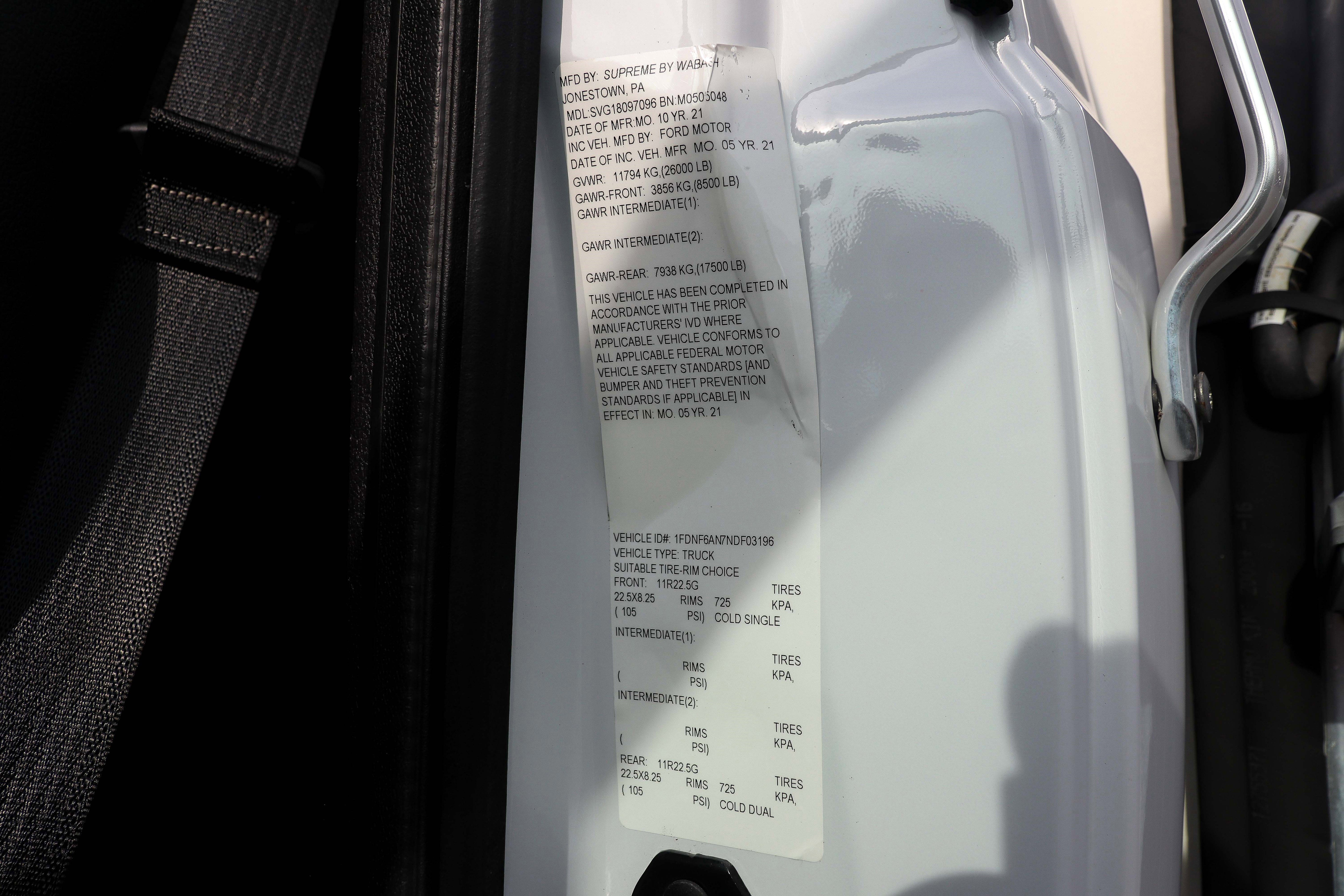 Used 2022 Ford F650 2WD Regular Cab Super Duty image 28