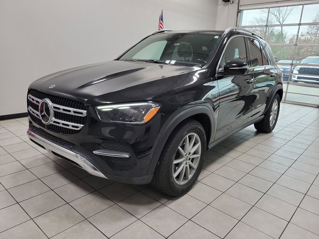 Used 2024 Mercedes-Benz GLE 350 GLE 350 w/ 3rd Row Seat Package image 2