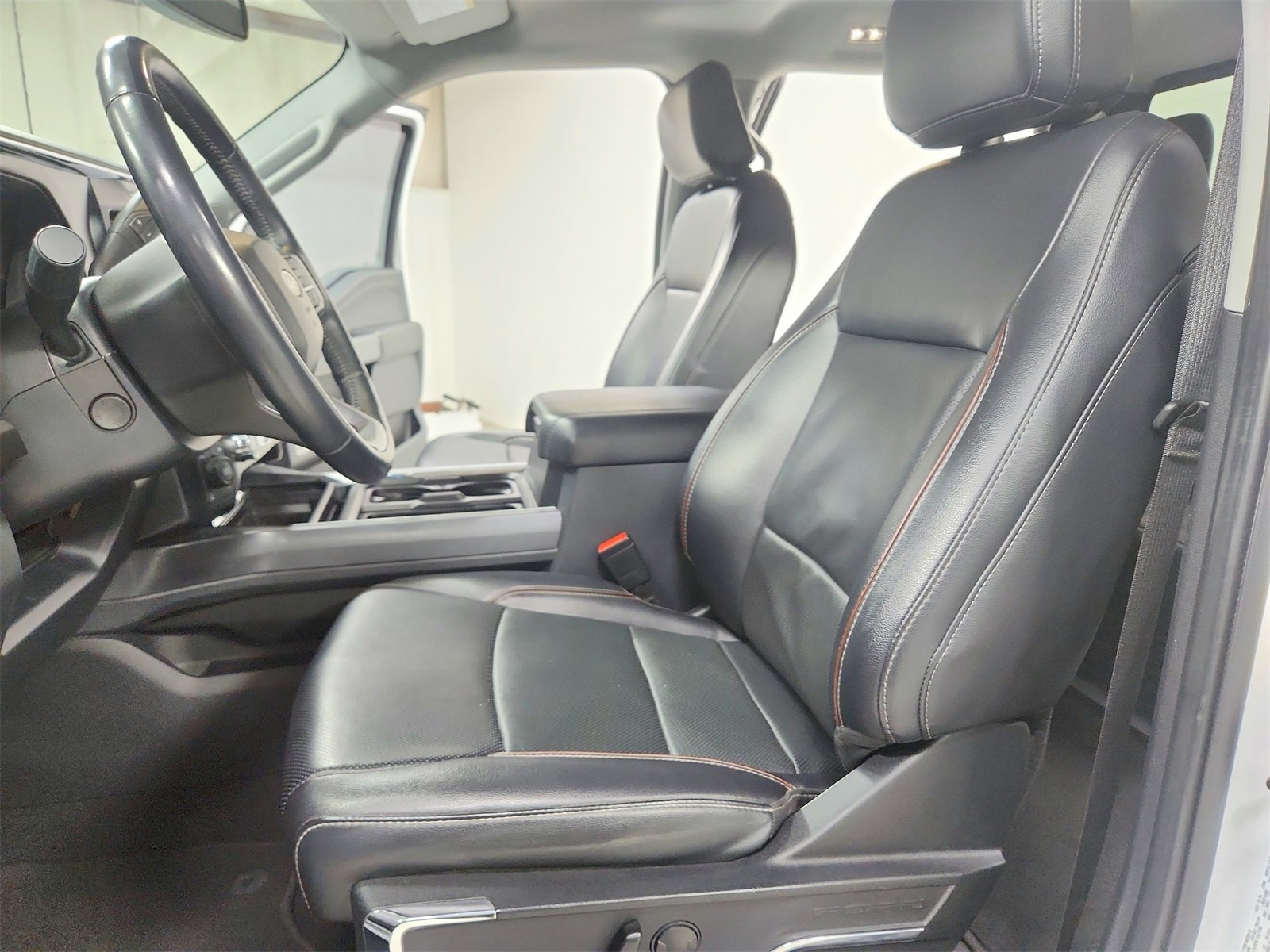 Used 2024 Ford F250 Lariat w/ Sport Appearance Package image 19