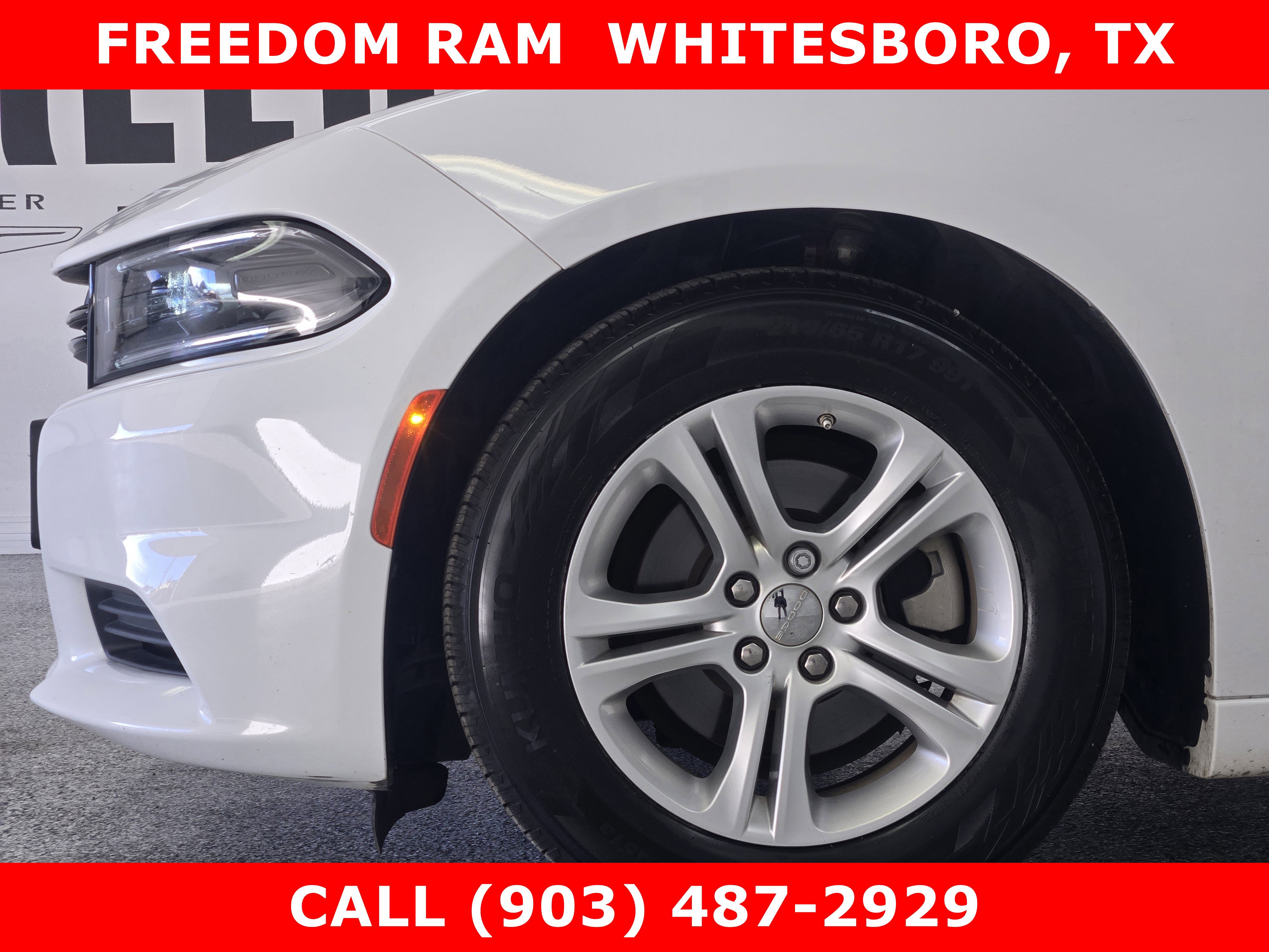 Used 2023 Dodge Charger SXT image 6