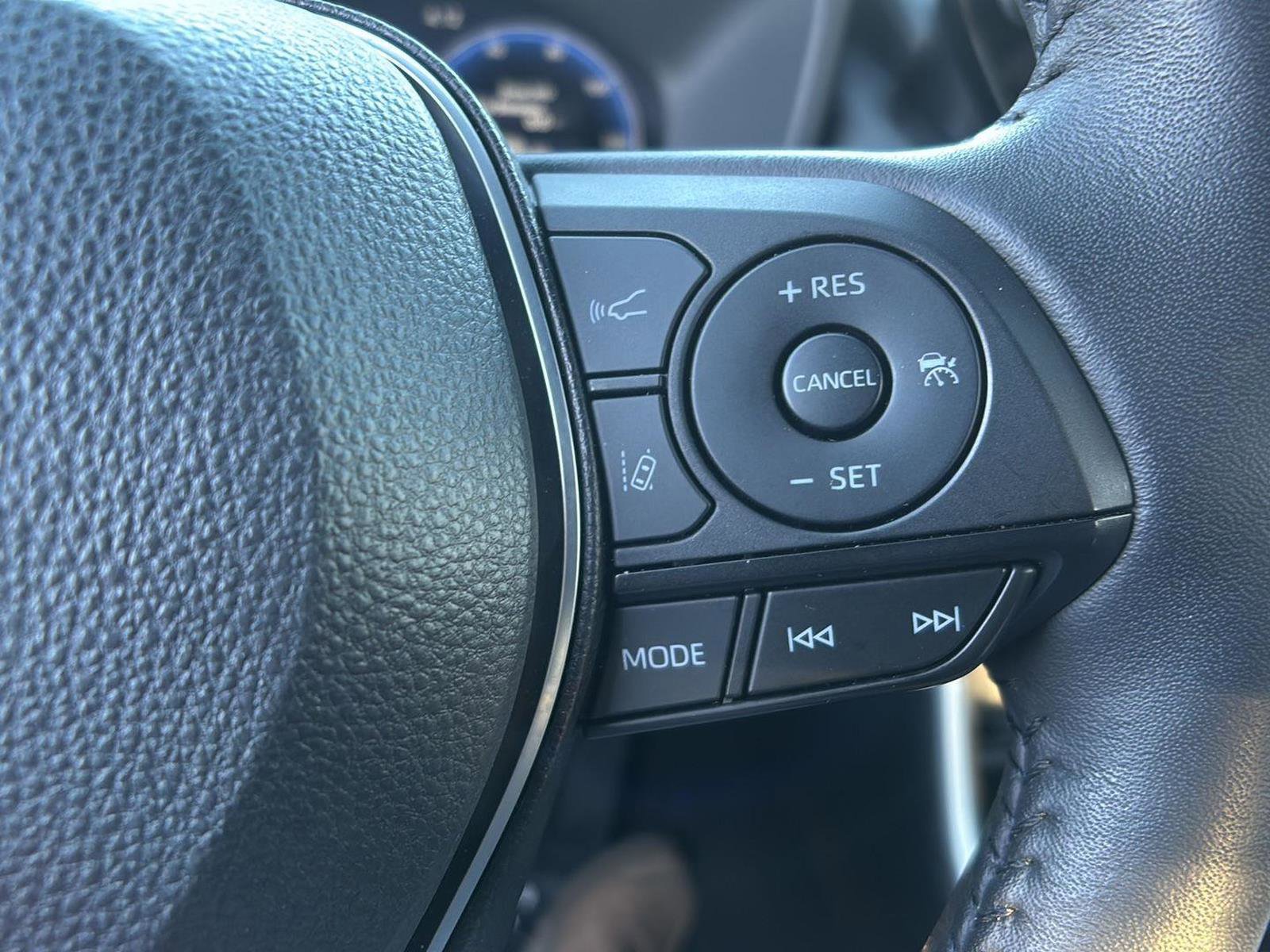 Used 2025 Toyota RAV4 XSE w/ Advanced Technology Package image 30