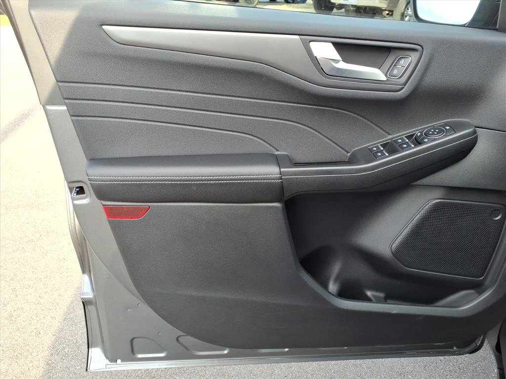 New 2026 Ford Escape SE image 12