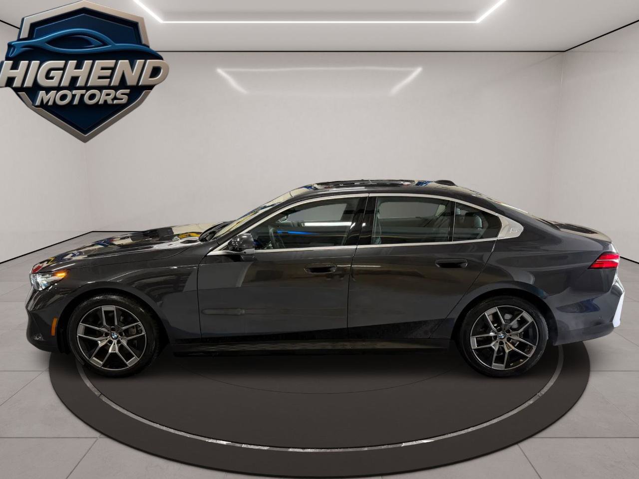 Used 2026 BMW 540i xDrive AWD/4WD image 3